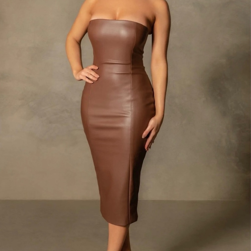 Pamela Strapless Faux Leather Drees